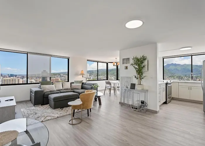 Hawaiian Monarch Penthouse 104 By Hawaii Ocean Club