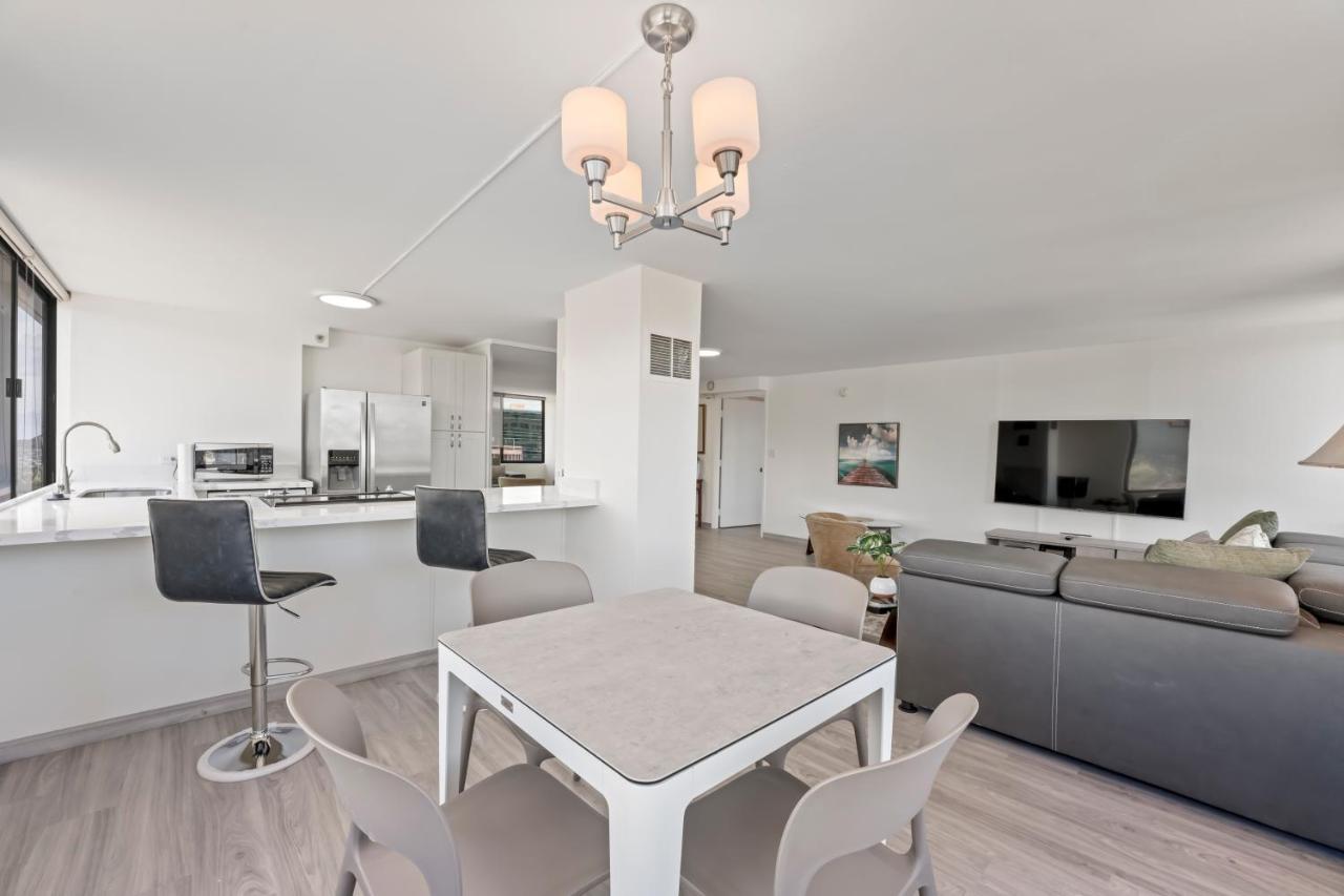 Hawaiian Monarch Penthouse 104 By Hawaii Ocean Club Appartement Honolulu