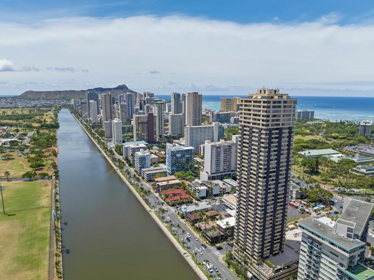 Hawaiian Monarch Penthouse 104 By Hawaii Ocean Club Appartement