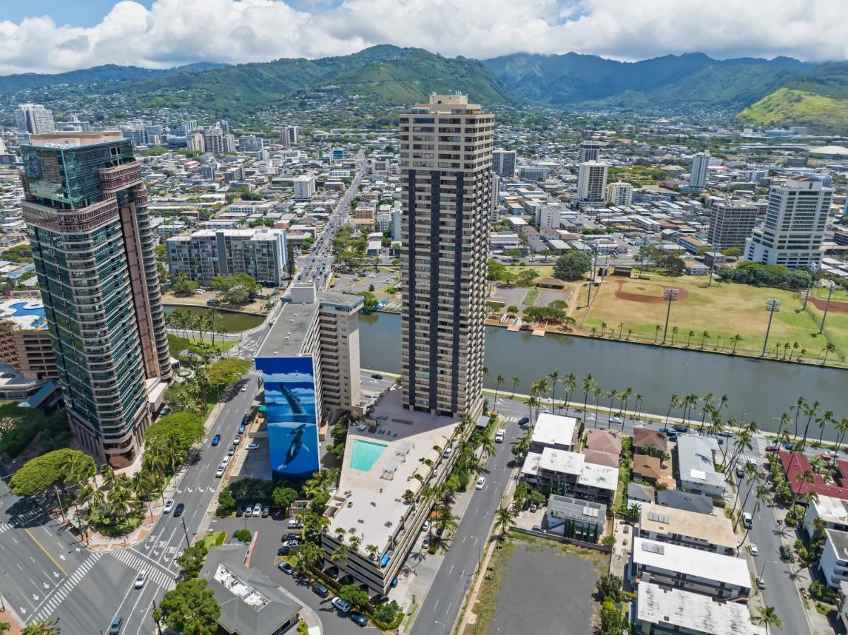 Hawaiian Monarch Penthouse 104 By Hawaii Ocean Club Appartement